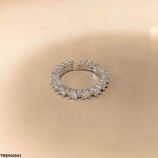 Round Stone Ring Adjustable